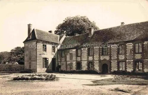 AK / Ansichtskarte Cheronvilliers Evreux 27 Eure Schloss Chateau Herrenhaus Innenhof Baeume Historisch