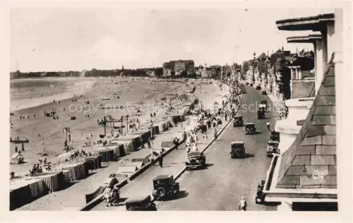 AK / Ansichtskarte LA-BAULE-SUR-MER La-Baule-les-Pins 44 Boulevard-de-l Ocean Strand Promenade Casino Badegaeste Autos Strandkabinen Atlantik