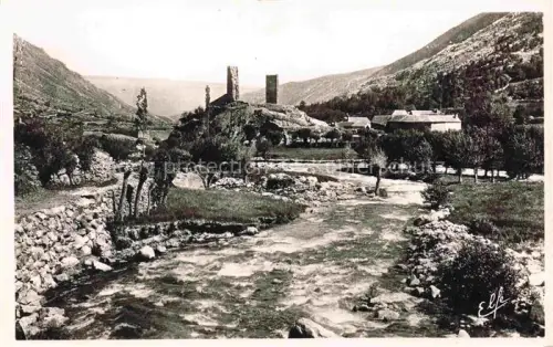 AK / Ansichtskarte Petit-Carol Porte-Puymorens PRADES 66 Pyrenees-Orientales Vallée-de-Carol Tours-du-Petit-Carol Fluss Berge Ruinen Tuerme Tal