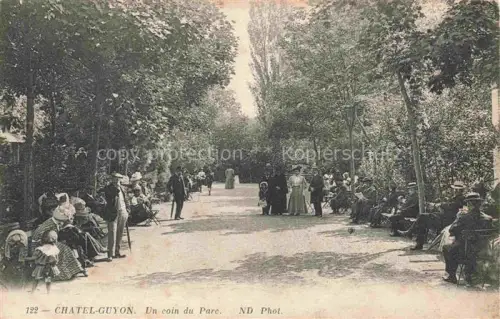 AK / Ansichtskarte Chatelguyon Chatel-Guyon 63 Puy-de-Dome Parc Allee Promenenten Kurgaeste Baeume Belle-Epoque