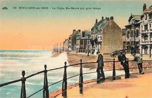 AK / Ansichtskarte BOULOGNE-SUR-MER 62 Pas-de-Calais Digue-Ste-Beuve Meer Promenade Wellen Passanten Villen Automobil