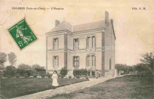 AK / Ansichtskarte Salbris Romorantin-Lanthenay 41 Loir-et-Cher Hospice Pflegepersonal Gebaeude Garten