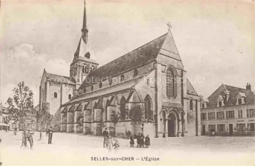 AK / Ansichtskarte Selles-sur-Cher Romorantin-Lanthenay 41 Loir-et-Cher Eglise Kirchenplatz Passanten Turm Kirchenschiff