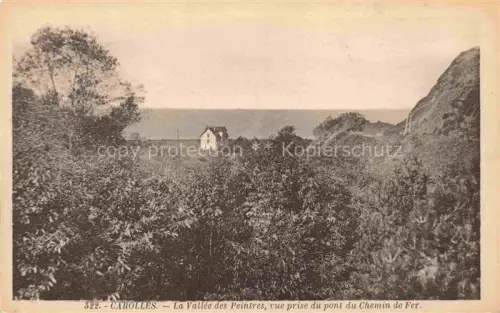 AK / Ansichtskarte CAROLLES-PLAGE Avranches 50 Manche Vallée-des-Peintres Pont-du-Chemin-de-Fer Tal Klippe Villa Meer Vegetation