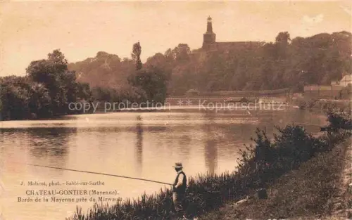 AK / Ansichtskarte Chateau-Gontier 53 Mayenne Bords-de-la-Mayenne Mirwault Kirchturm Fluss Angler Baeume