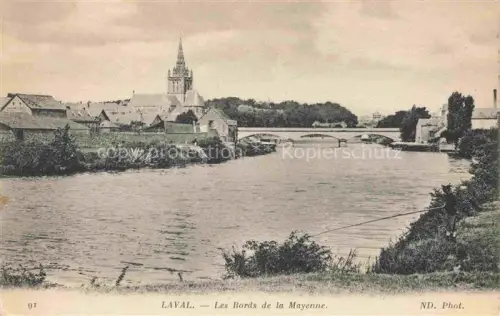 AK / Ansichtskarte LAVAL  53 Mayenne Bords-de-la-Mayenne Mayenne Bruecke Kirche Ufer Baeume