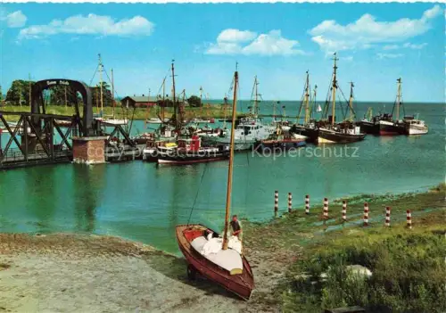 AK / Ansichtskarte Wilhelmshaven  CITY Nassau-Bruecke Hafen Fischerboote Segelboot Kutter Nordsee Ebbe Kueste