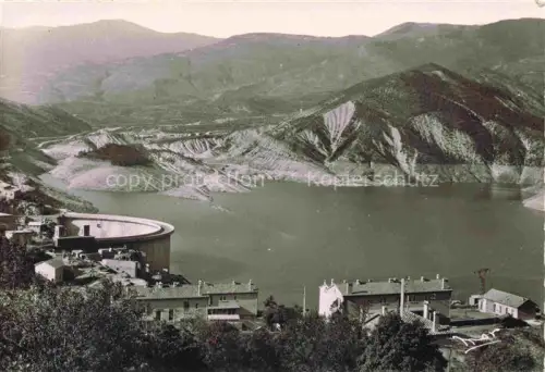AK / Ansichtskarte Castillon (Barrage de) Castellane 04 Alpes-de-Haute-Provence Barrage-de-Castillon Stausee Staudamm Berge Haeuser Tal