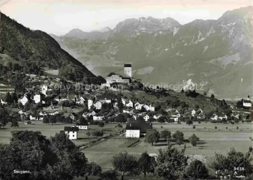 AK / Ansichtskarte Sargans SG Schloss-Sargans Burg Dorf Rheintal Berge Felder Wohnhaeuser