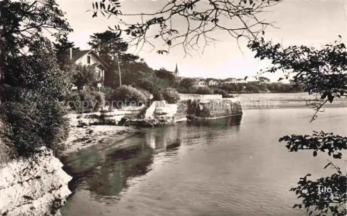 AK / Ansichtskarte St-Georges-de-Didonne ROYAN 17 Charente-Maritime Chemin-de-la-Corniche Fluss Kirche Baeume Ufer Villen