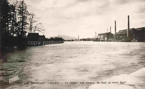 AK / Ansichtskarte Audincourt Montbeliard 25 Doubs Doubs Forges Mont-Bart Fluss Industrieanlage Schornsteine Baeume