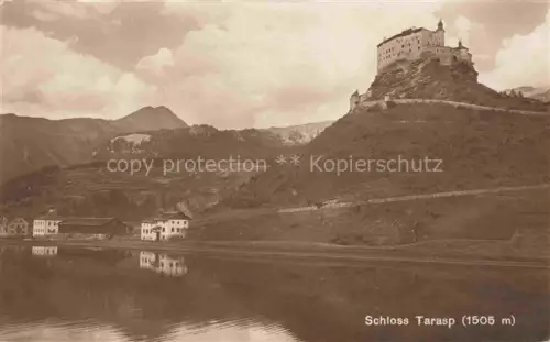 AK / Ansichtskarte Tarasp Schuls Scuol GR Schloss-Tarasp Burg See Berge Felsen Haeuser Spiegelung