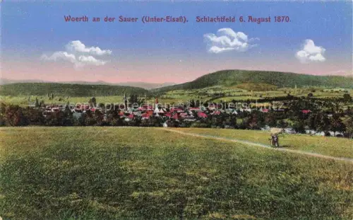AK / Ansichtskarte Woerth-sur-Sauer Woerth Sauer 67 Bas-Rhin Schlachtfeld Dorf Kirche Felder Huegel Panorama Kriegsdenkmal