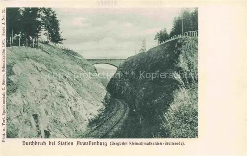 AK / Ansichtskarte Kleinschmalkalden Auwallenburg Bergbahn Eisenbahneinschnitt Felsen Bruecke Waldweg Gleise