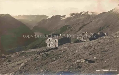 AK / Ansichtskarte Sassal-Masone 3032m Piz-Palue La Roesa GR Sassal-Masone Bergstation Steinhaus Bergsee Berge Tal Wolken