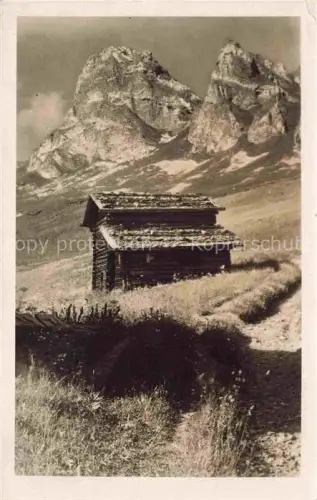 AK / Ansichtskarte Churwalden Plessur GR Hotel-Krone Alphuette Felsen Berge Almwiese Weg