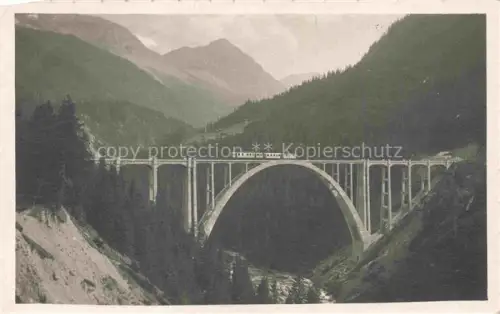 AK / Ansichtskarte Langwieser Viadukt Chur-Arosa-Bahn Langwies GR Arosa-Bahn Viadukt Eisenbahn Bruecke Berge Wald Tal Zug