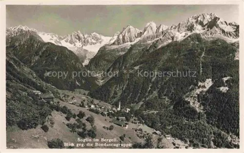 AK / Ansichtskarte Soglio Maloja GR Bergell Bondascagruppe Bergdorf Kirche Tal Gletscher Berge Wald