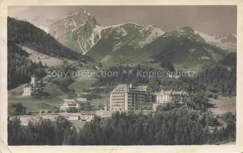 AK / Ansichtskarte Vulpera Tarasp Schuls Scuol GR Unterengadin Hotel Bergpanorama Wald Schneeberge Kurort Schloss