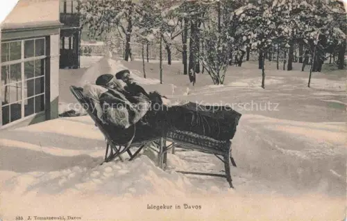 AK / Ansichtskarte DAVOS GR Liegekur Liegestuehle Schnee Sanatorium Patienten Winter Baeume