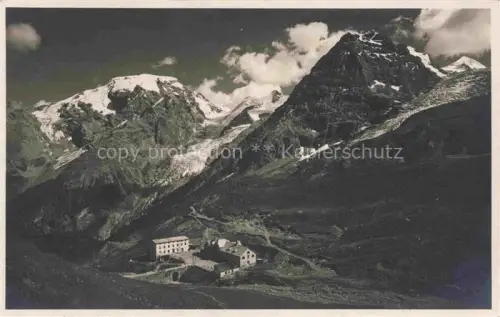 AK / Ansichtskarte Stelvio Passo dello Stelvio 2750m Stilfserjochpass IT Ortlergruppe Albergo-sotto-lo-Stelvio Gletscher Hochgebirge Schneeberge Hotel Bergpanorama