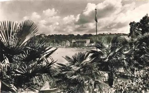 AK / Ansichtskarte PERROS-GUIREC Lannion 22 Cotes-d Armor La-Plage Palmen Strandbad Hotel Flagge Bucht Villen