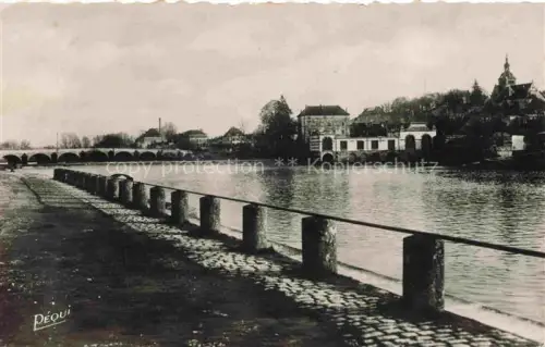 AK / Ansichtskarte Gray VESOUL 70 Haute Saone La-Saône Bruecke Fluss Quai Stadtansicht Kirchturm Kaianlagen