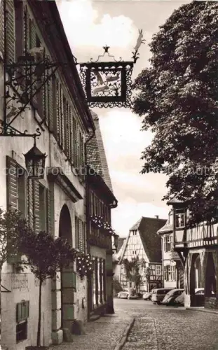 AK / Ansichtskarte Michelstadt Odenwald Hessen Wirtshausschild 3-Hasen Altstadt Fachwerk Kopfsteinpflaster Strassenszene Laterne Autos