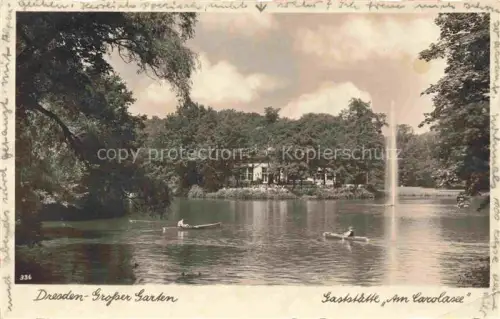 AK / Ansichtskarte Strehlen DRESDEN Grosser-Garten Carolasee Gaststaette Brunnen Ruderboote Park See