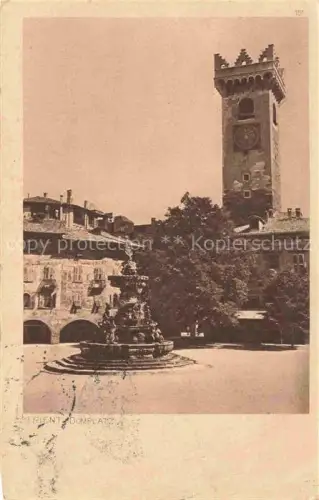 AK / Ansichtskarte TRENTO Trient Trentino-Alto Adige IT Domplatz Brunnen Torre-Civica Uhrenturm Piazza Baeume Altstadt
