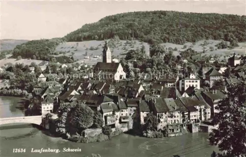 AK / Ansichtskarte Laufenburg AG Altstadt Kirche Rhein Fluss Bruecke Daecher Huegel Flussbiegung