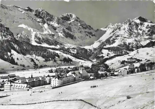 AK / Ansichtskarte Weggis Vierwaldstaettersee LU Parkhotel Bellevue Vierwaldstaettersee Seeufer Steg Baeume Berge