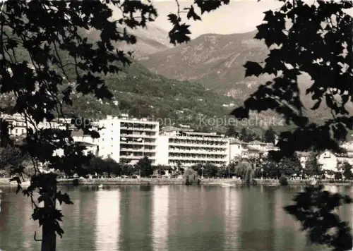 AK / Ansichtskarte LOCARNO Lago Maggiore TI Albergo-La-Palma Hotel See Lago-Maggiore Berge Reflexion Laubbaeume