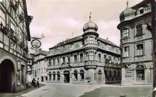 AK / Ansichtskarte Marktbreit Kitzingen Bayern Patrizierhaeuser Hotel-Loewen Marktplatz Fachwerkhaus Zwiebelturm Altstadt