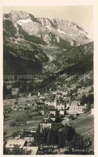 AK / Ansichtskarte Champery Monthey VS Dents-Blanches Bergdorf Tal Alpen Wiesen Bergkette Panorama Wallis