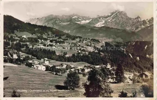 AK / Ansichtskarte Villars  Chesieres VD Alpes-vaudoises Bergdorf Tal Tannen Berge Haeuser Wiesen