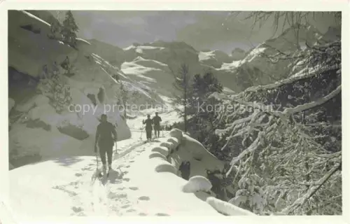 AK / Ansichtskarte Bernina 2323m Pontresina GR Skifahrer Berninagebiet Winterlandschaft Schnee Tannen Berge Skipisten