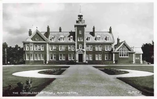 AK / Ansichtskarte Rustington Arun West-Sussex UK Convalescent-Home Erholungsheim Herrenhaus Einfahrt Rasen Park Turm