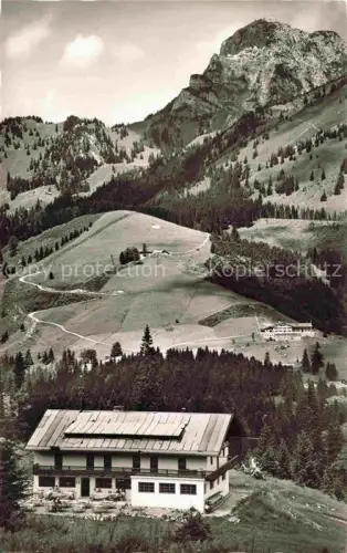 AK / Ansichtskarte Sudelfeld 1130m Bayrischzell Bayern Alpengasthof Wendelstein Berge Wald Wiesen Alm Luftpost