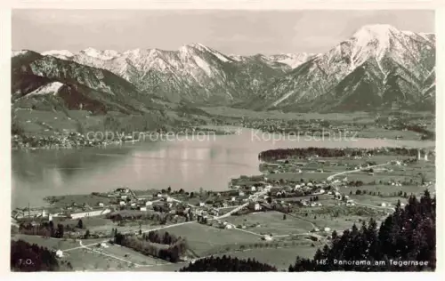 AK / Ansichtskarte Tegernsee Bayern Tegernsee See Berge Alpenpanorama Schnee Talblick Dorf
