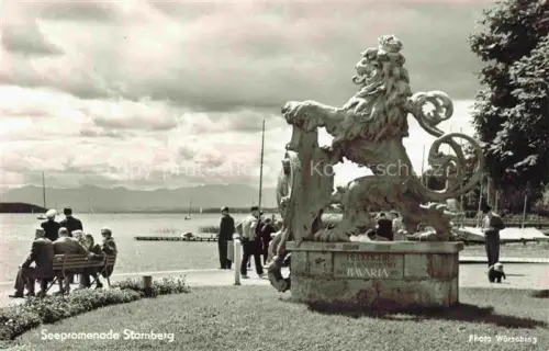 AK / Ansichtskarte Starnberg Starnbergersee Bayern Seepromenade Loewenstatue Promenade Passanten Segelboote Bayern-Loewe