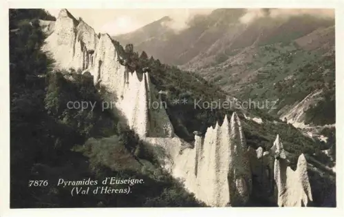 AK / Ansichtskarte Pyramides d Euseigne Herens VS Pyramides-d Euseigne Erdpyramiden Val-d Hérens Erosion Gebirge Felsen