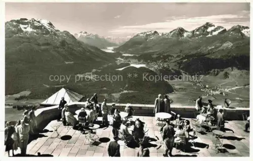 AK / Ansichtskarte Muottas-Kulm Muottas Muragl Muottas Murail 2453m GR Sonnenterrasse Hotel-Muottas-Muragl Oberengadiner-Seen Berge Tal Touristen Terrasse Engadin