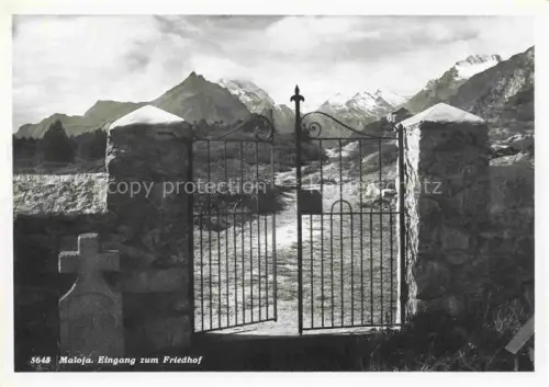 AK / Ansichtskarte Maloja GR Friedhof Eingangstor Eisentor Berge Schnee Grabstein Steinmauer