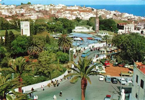AK / Ansichtskarte TANGER Tangier Tangiers Maroc Medina Minarett Palmen Markt Busse Altstadt Meer Stadtpanorama Passanten