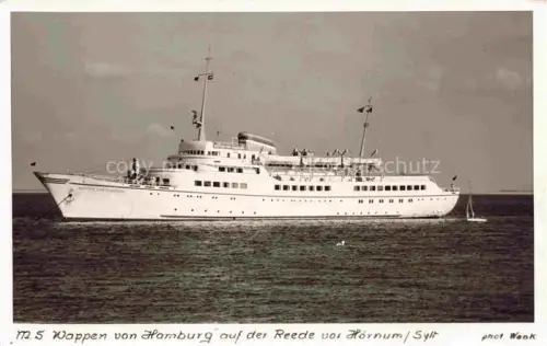 AK / Ansichtskarte Dampfer Oceanliner M.S. Wappen Hamburg Reede vor Hoernum Sylt