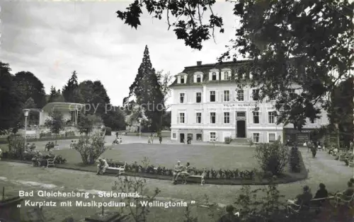 AK / Ansichtskarte Bad Gleichenberg Steiermark AT Kurplatz Musikpodium Wellingtonia Villa-Albrecht Kurgarten Baenke Rasen Baeume