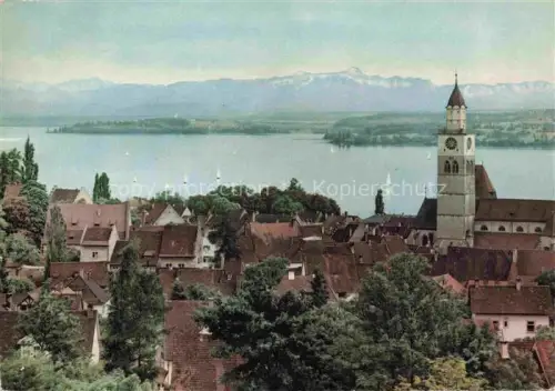AK / Ansichtskarte ueberlingen Bodensee BW Bodensee Kirchturm Altstadt Schweizer-Alpen Segelboote Insel Daecher