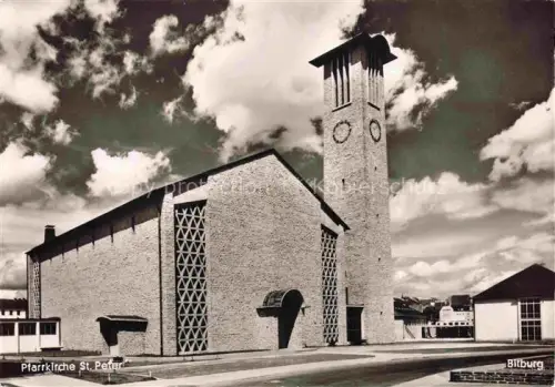 AK / Ansichtskarte Bitburg Pfarrkirche-St-Peter Kirchturm Backstein Kirchenschiff Uhr Wolken