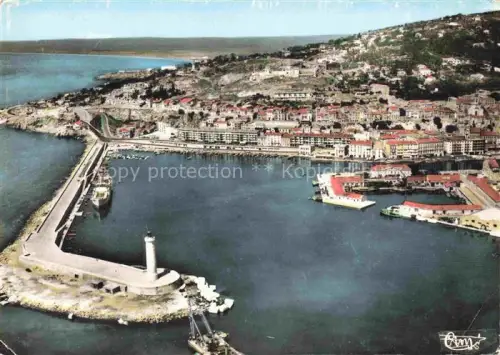 AK / Ansichtskarte SETE Cette Montpellier 34 Herault Hafen Leuchtturm Fliegeraufnahme Hafenbecken Stadtansicht Bruecke Boote Kuestenstadt